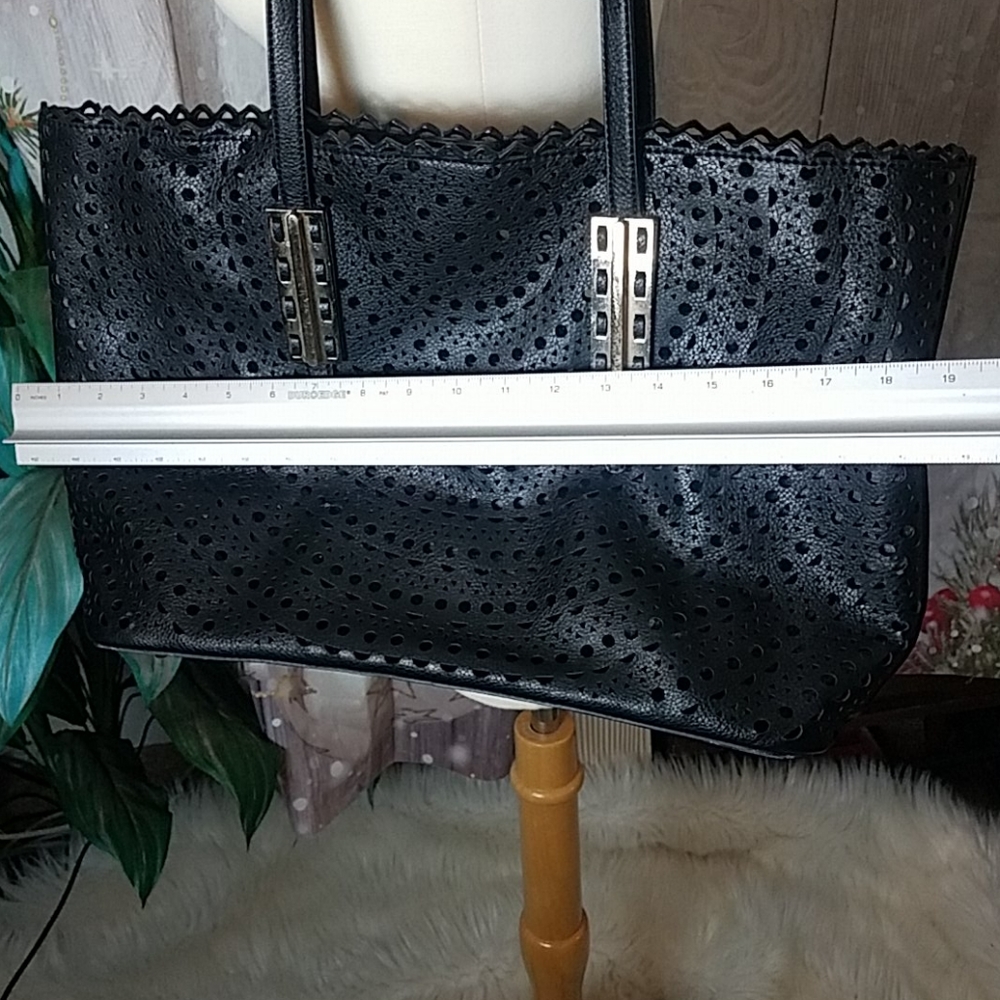 B) Pool bag - Picture 4 of 8